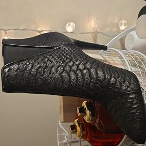 Rachel Zoe Black Textured Ankle Booties